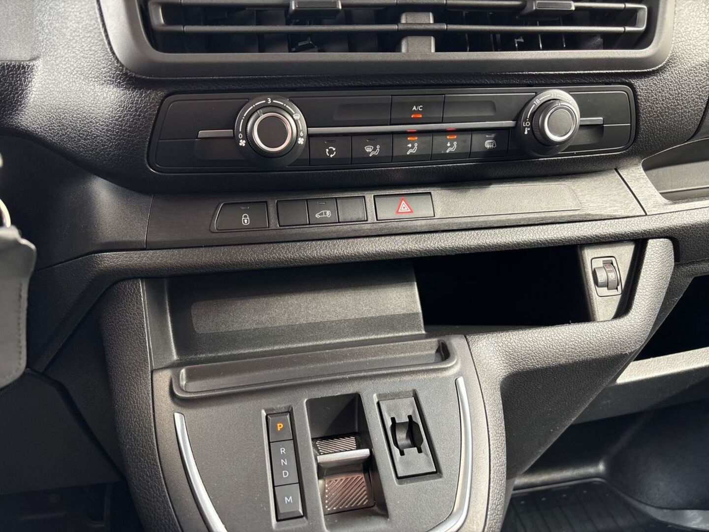 TOYOTA Proace 14