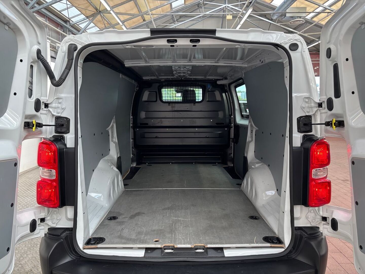 TOYOTA Proace 9
