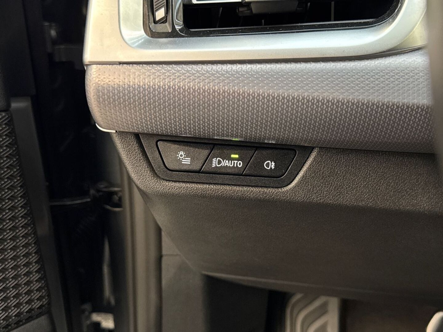 BMW iX2 2025
