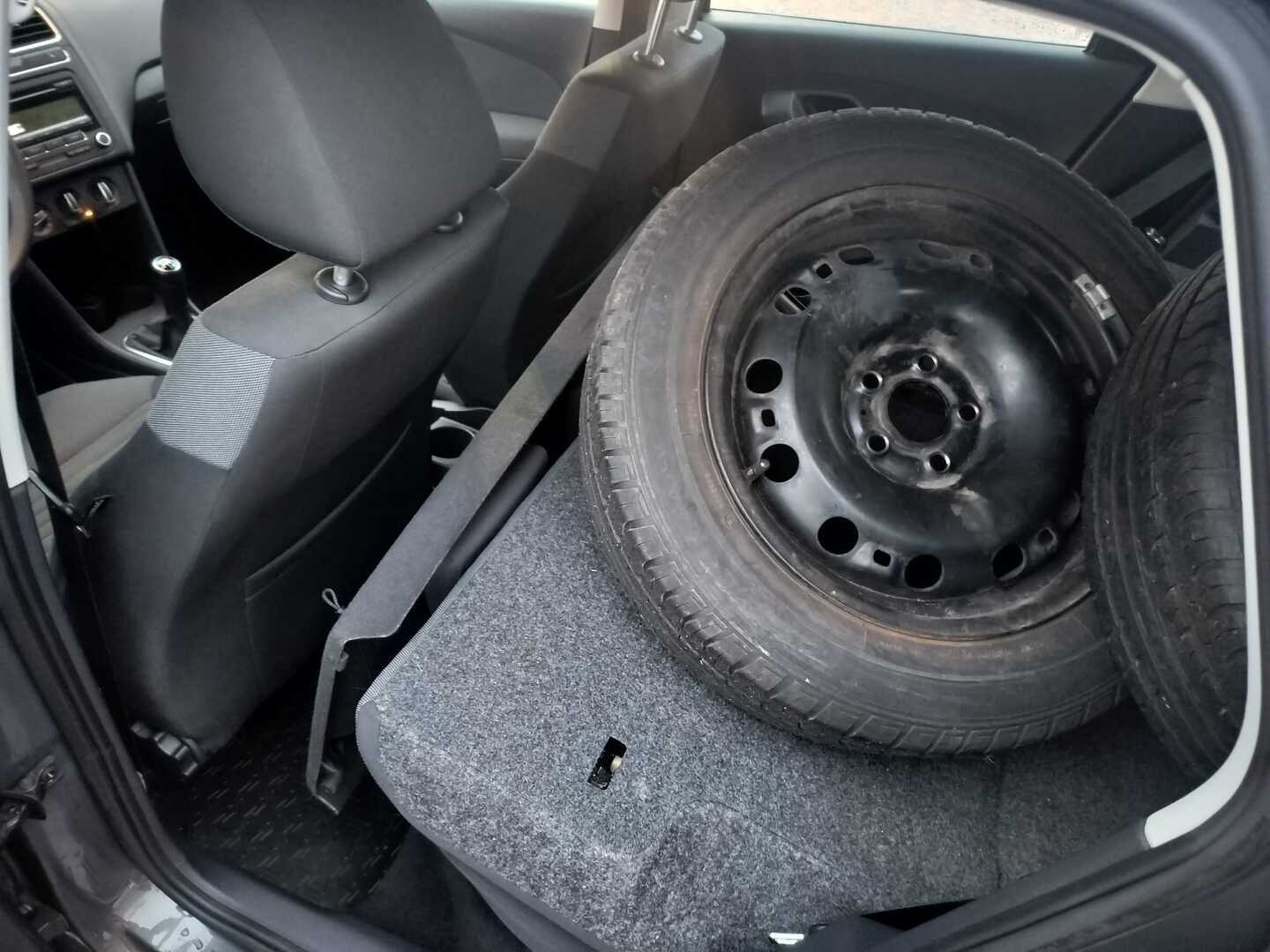 VOLKSWAGEN Polo 2010