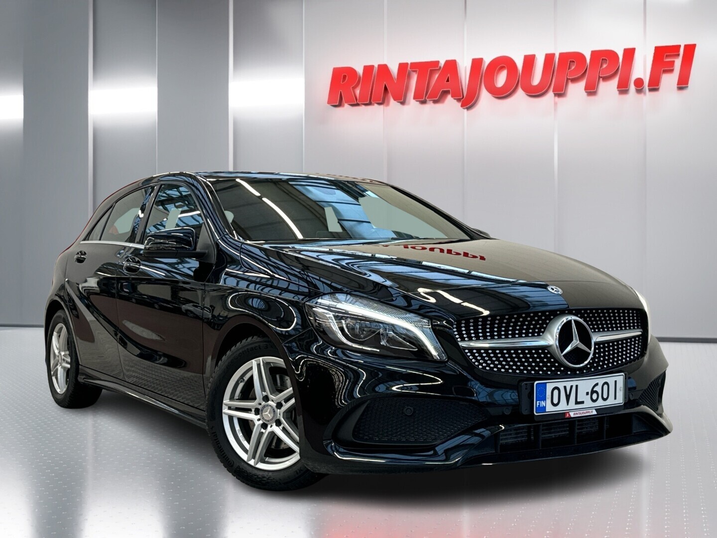MERCEDES-BENZ A 2016