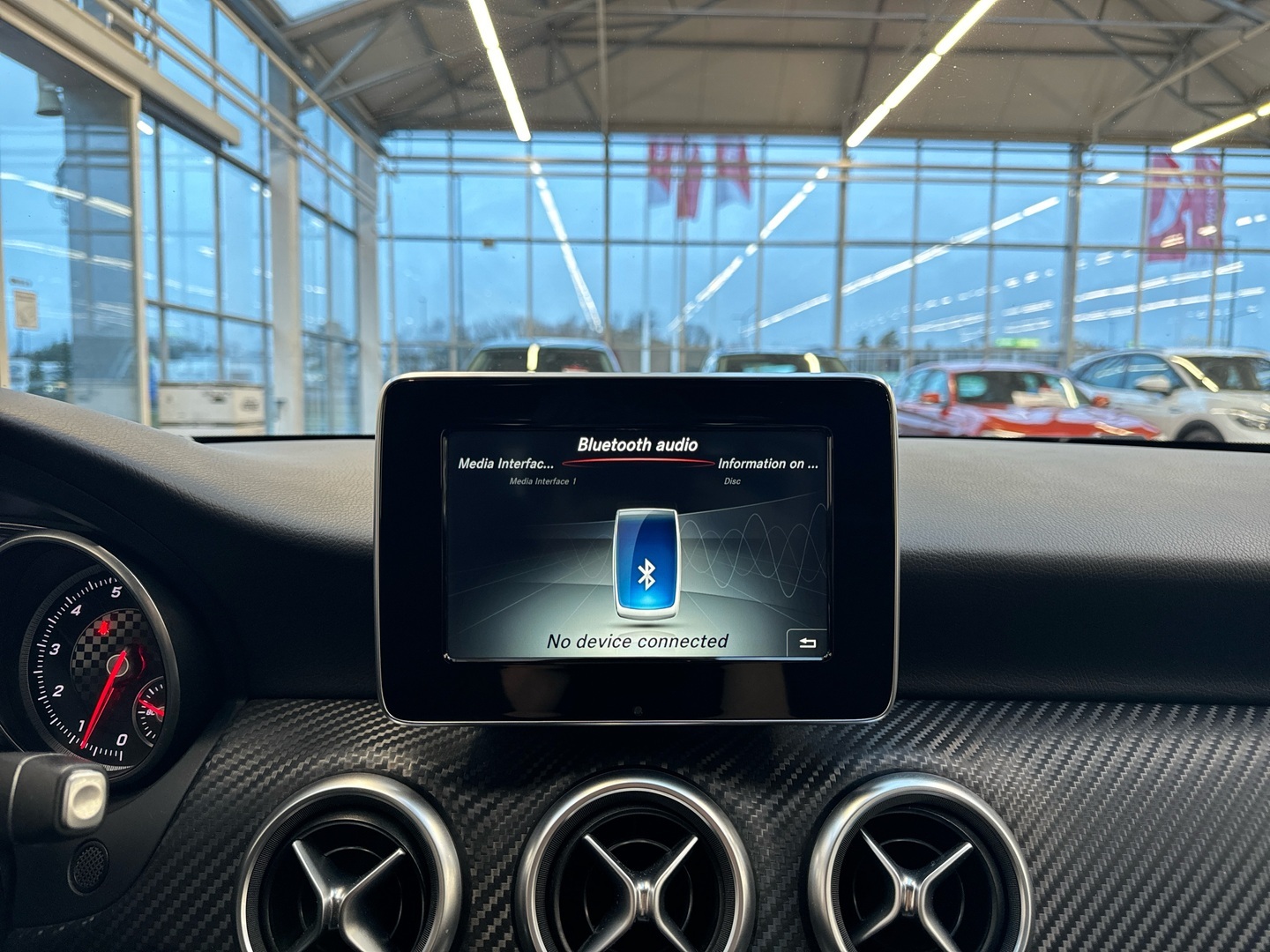 MERCEDES-BENZ A 2016