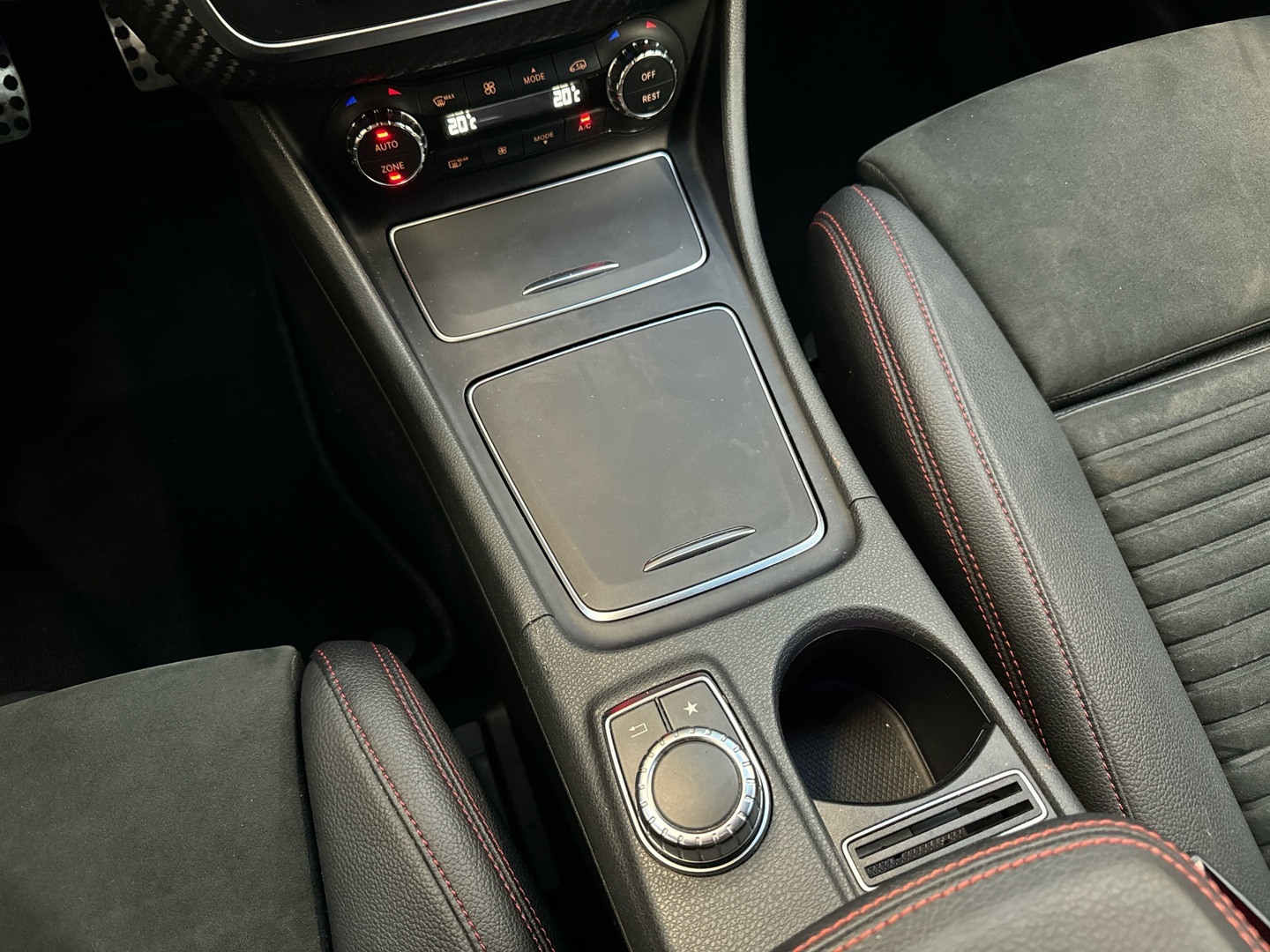 MERCEDES-BENZ A 2016