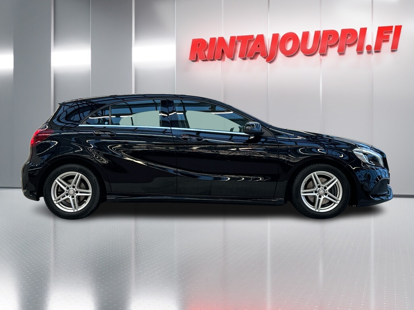 MERCEDES-BENZ A 2016