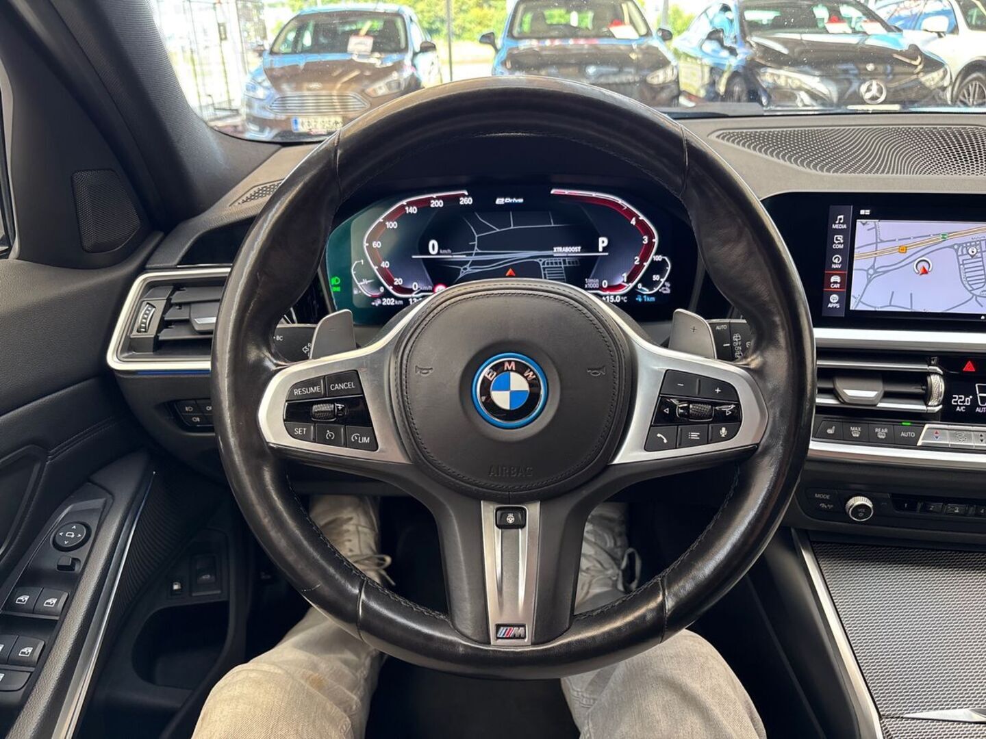 BMW 330 17