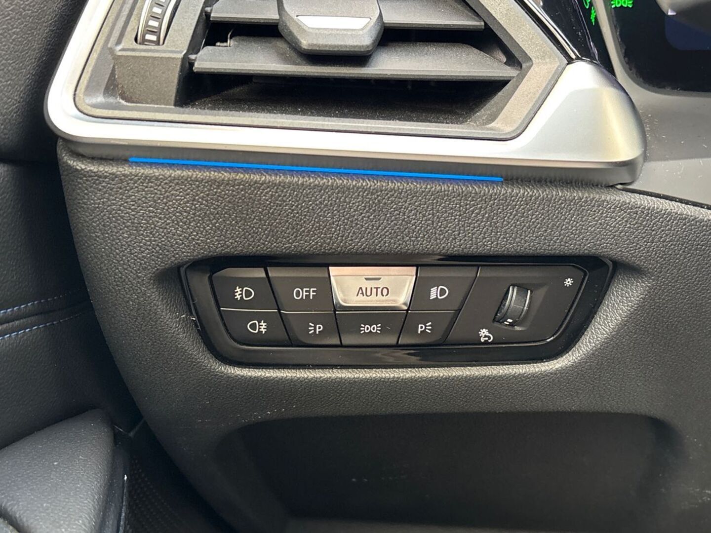 BMW 330 19