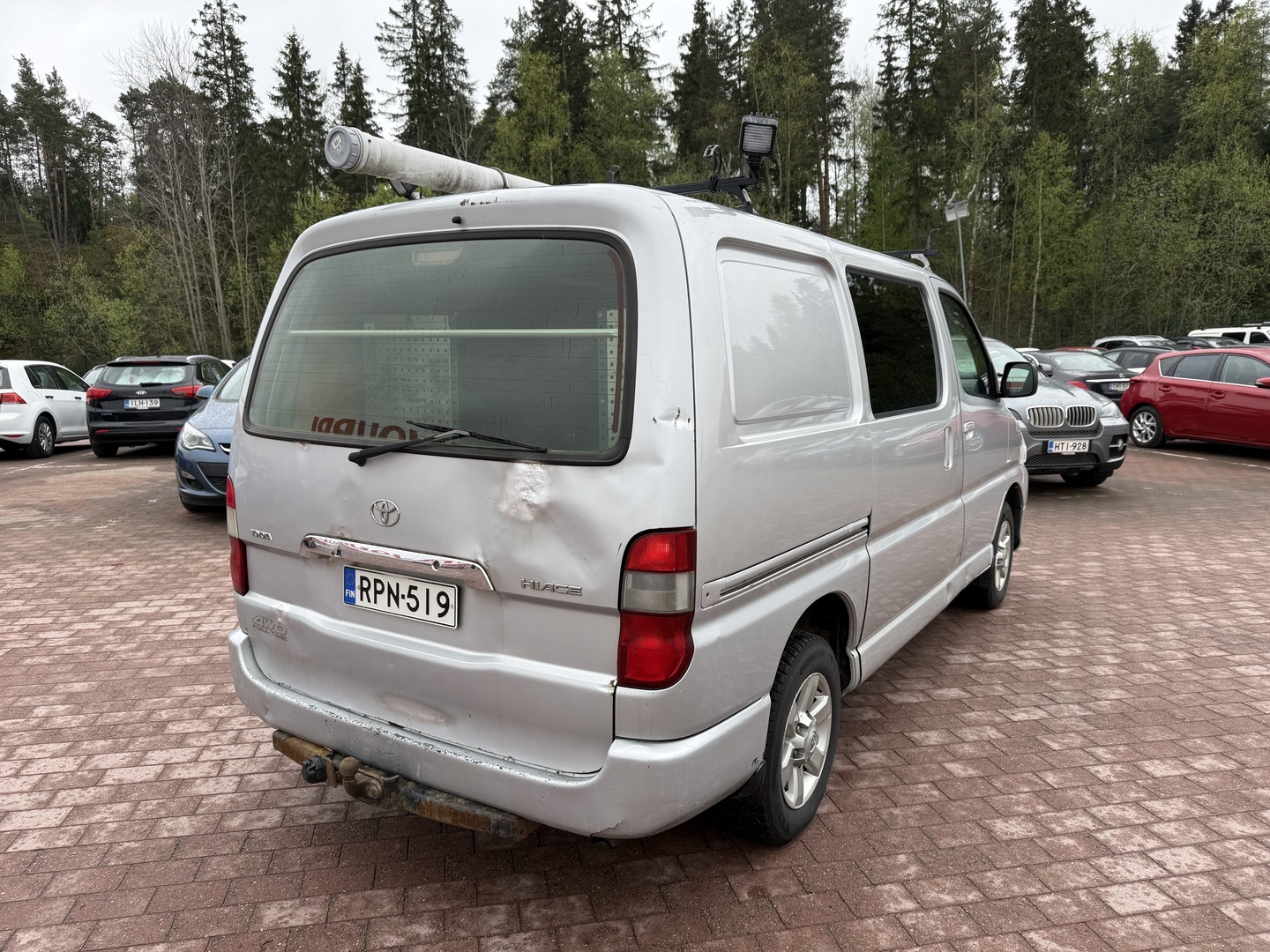 TOYOTA Hiace 2010