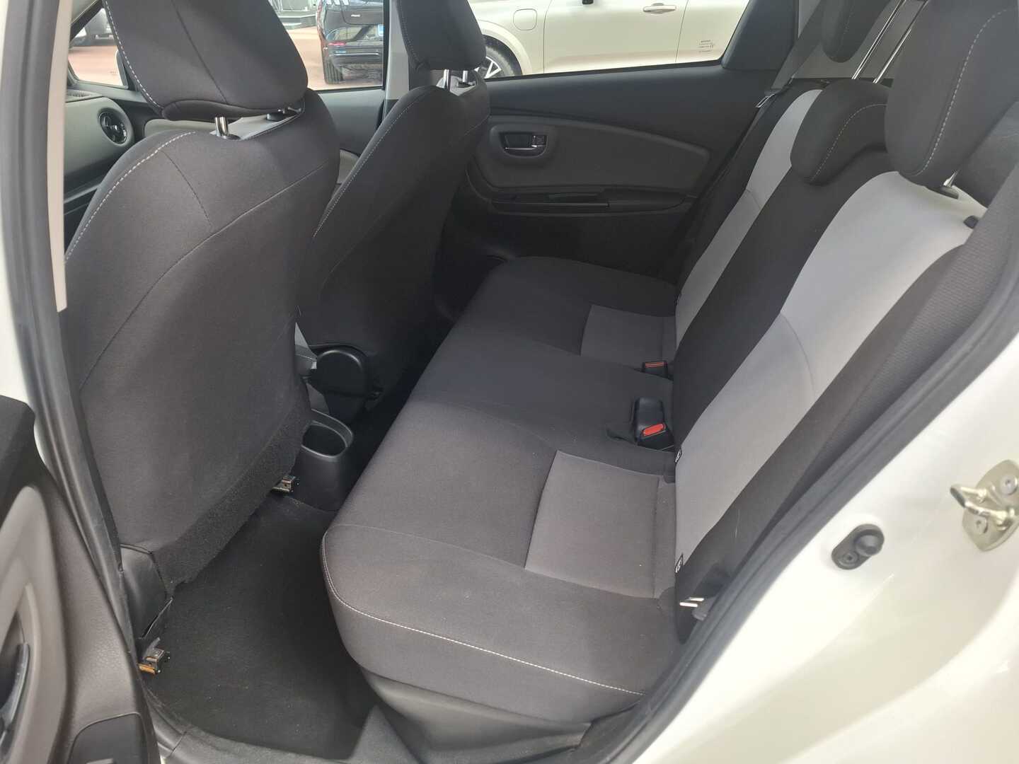 TOYOTA Yaris 2019