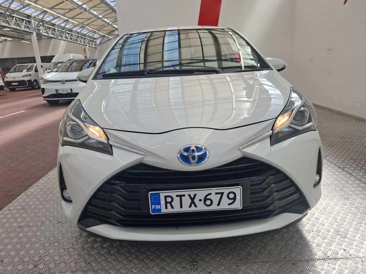 TOYOTA Yaris 2019