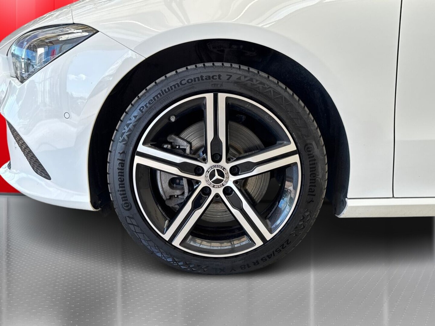 MERCEDES-BENZ CLA 10