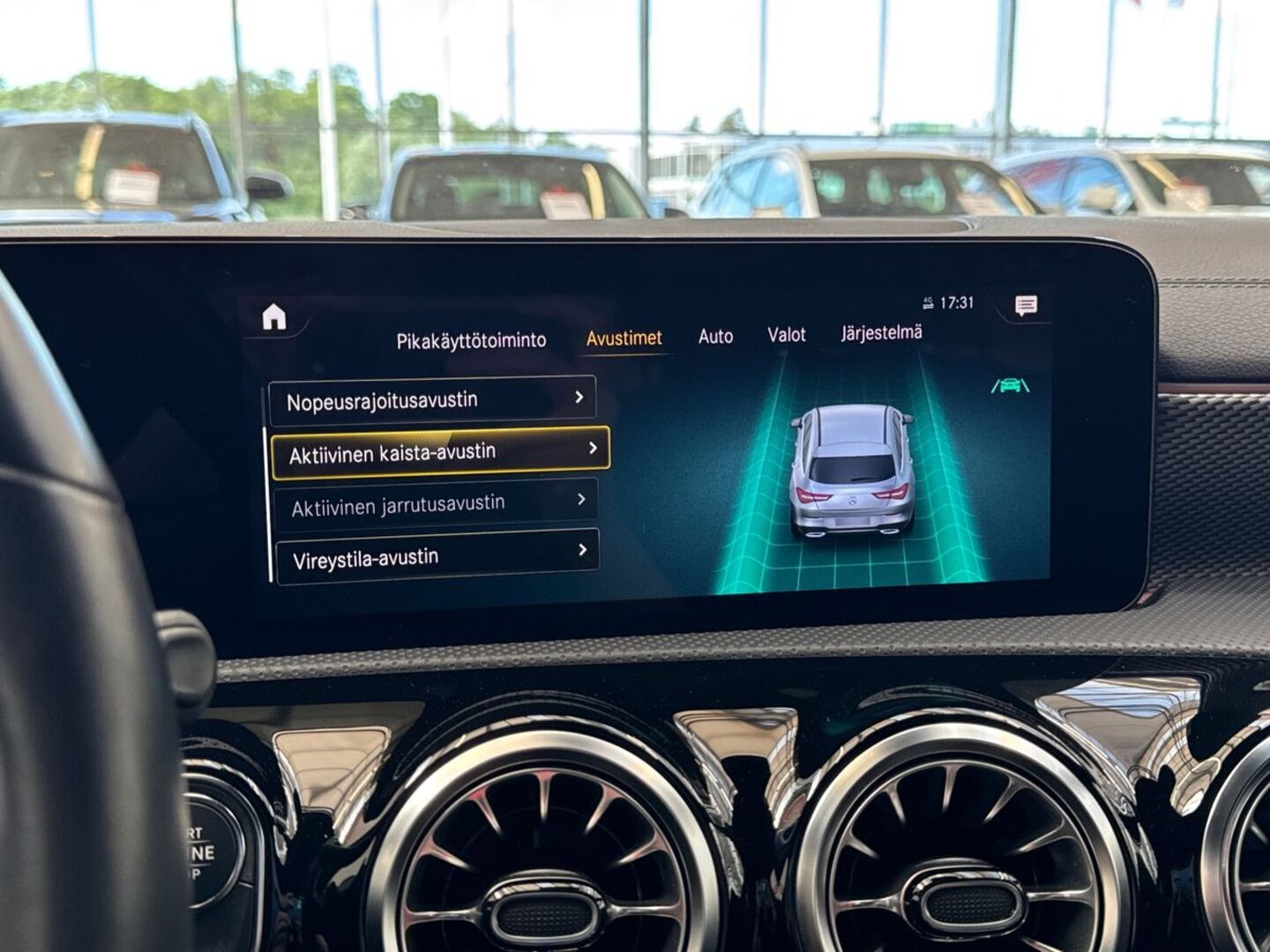 MERCEDES-BENZ CLA 17