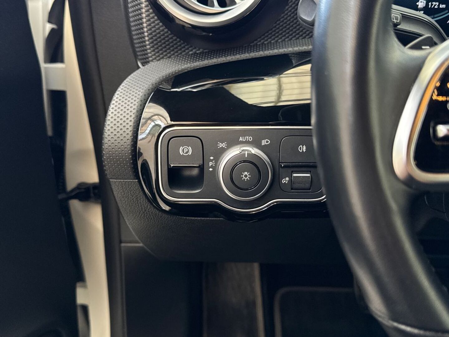 MERCEDES-BENZ CLA 20