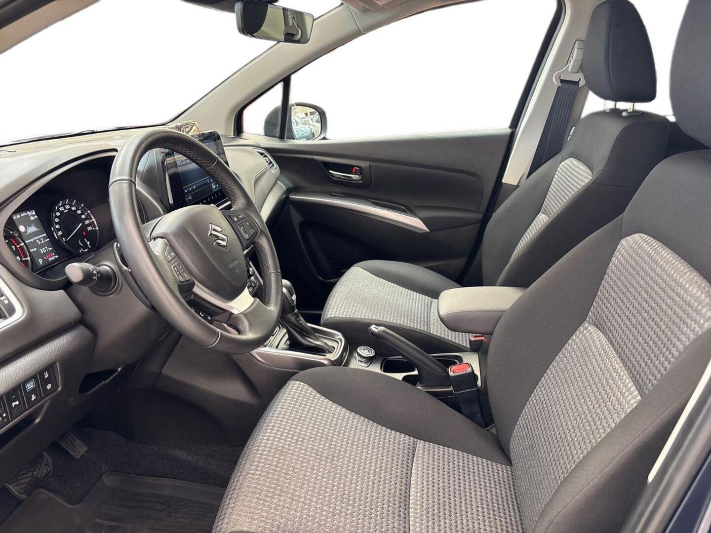SUZUKI S-Cross 7