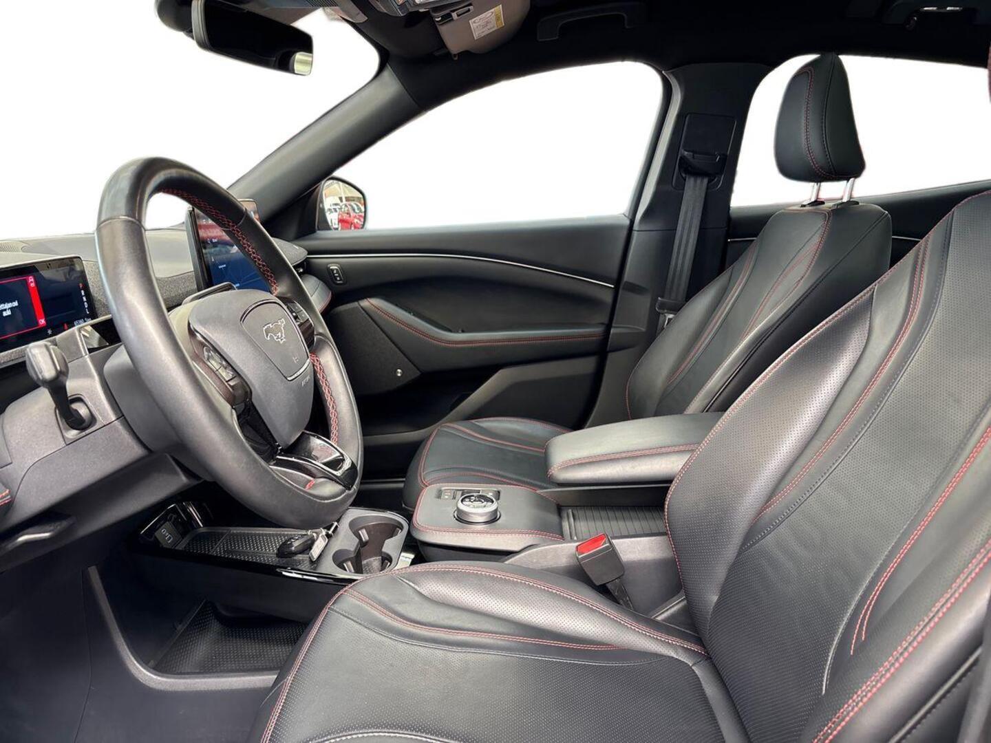 FORD Mustang Mach-E 7