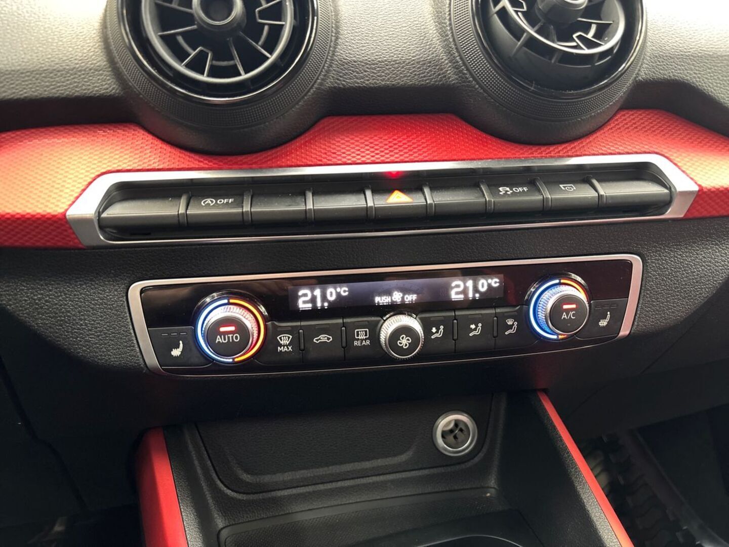 AUDI Q2 2017