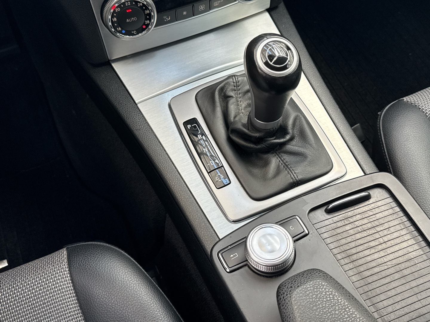 MERCEDES-BENZ C 2010