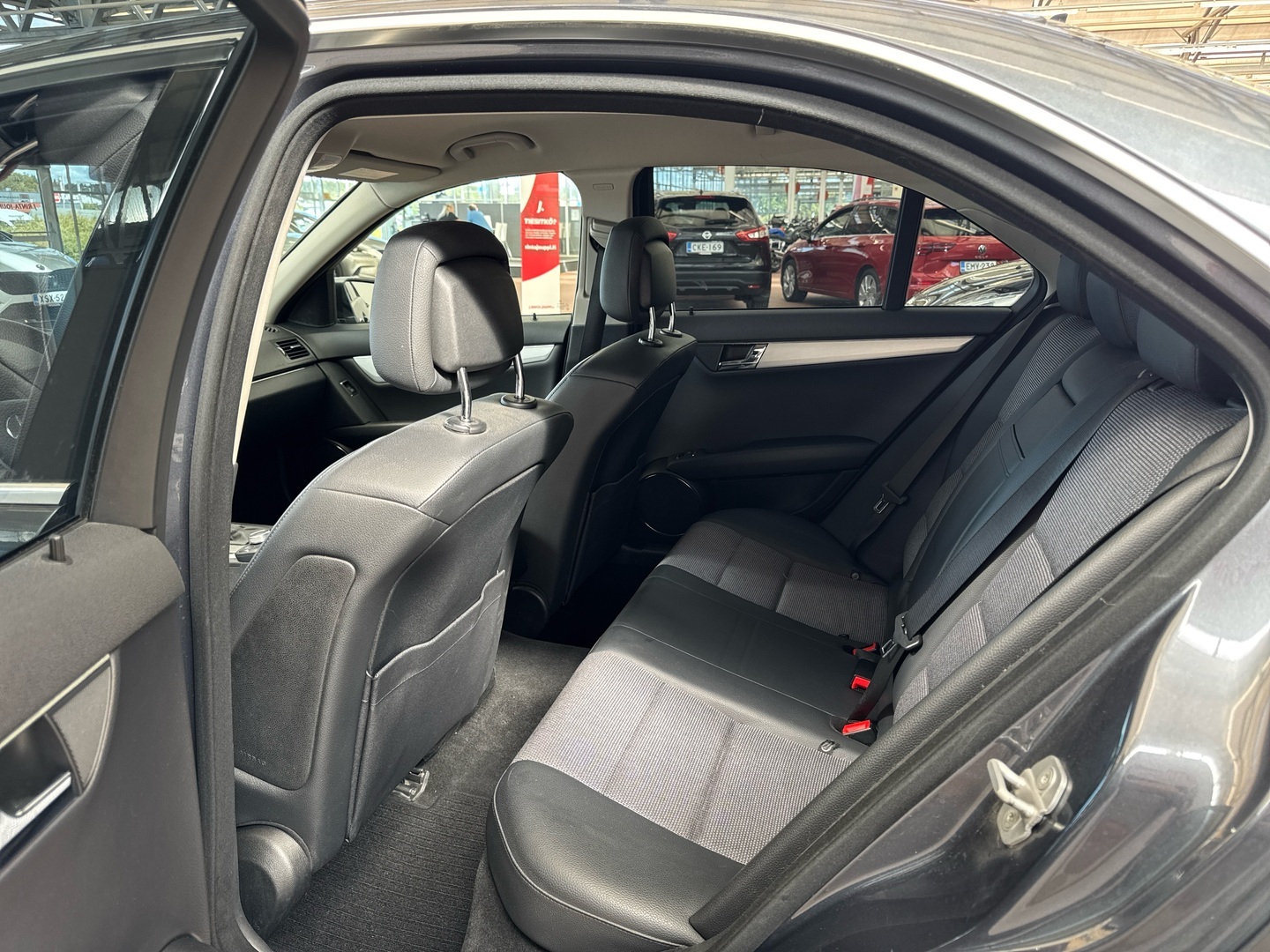 MERCEDES-BENZ C 2010