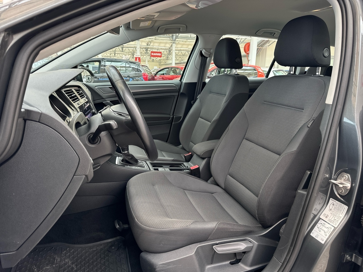 VOLKSWAGEN Golf 2018