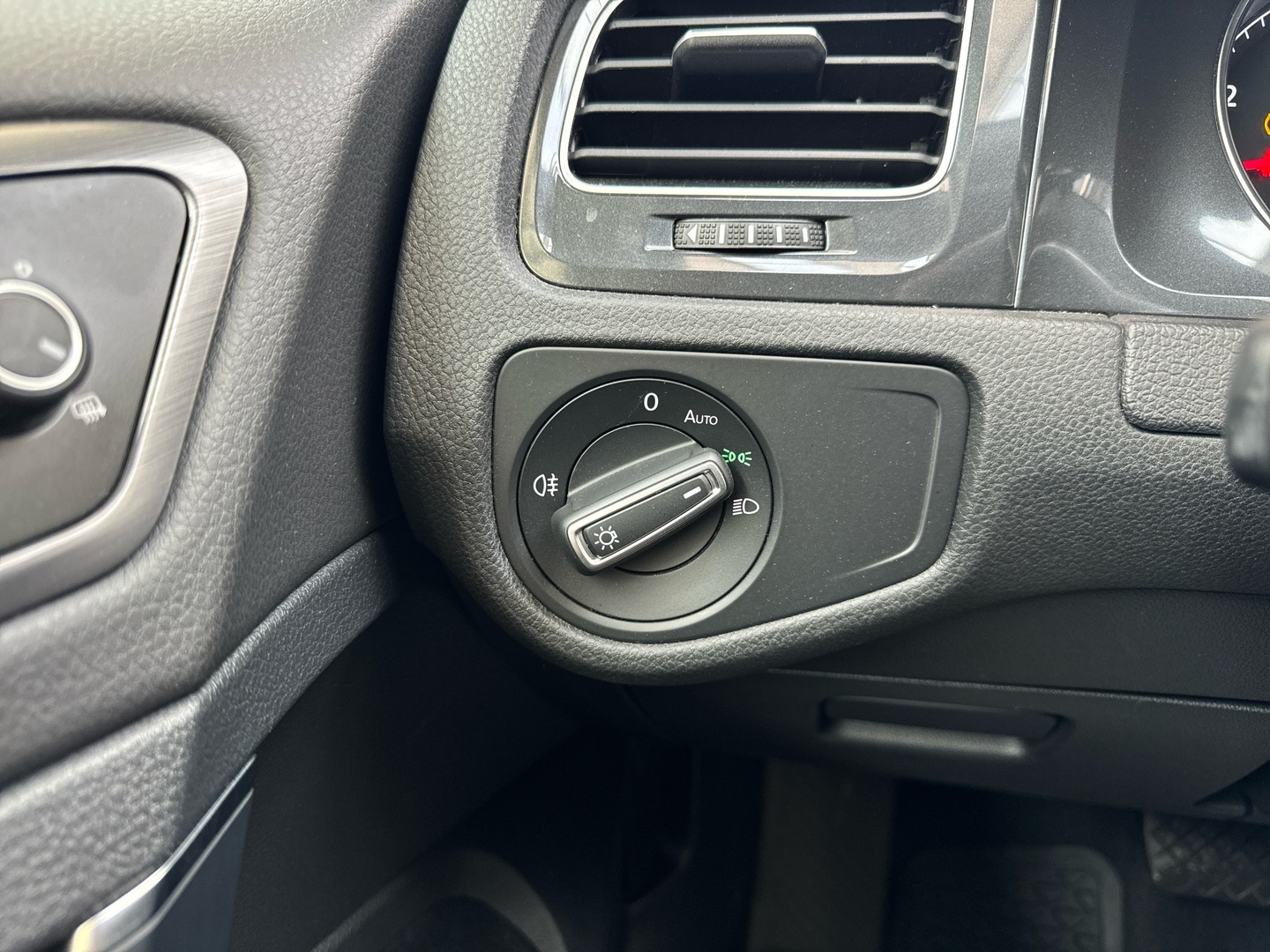 VOLKSWAGEN Golf 2018