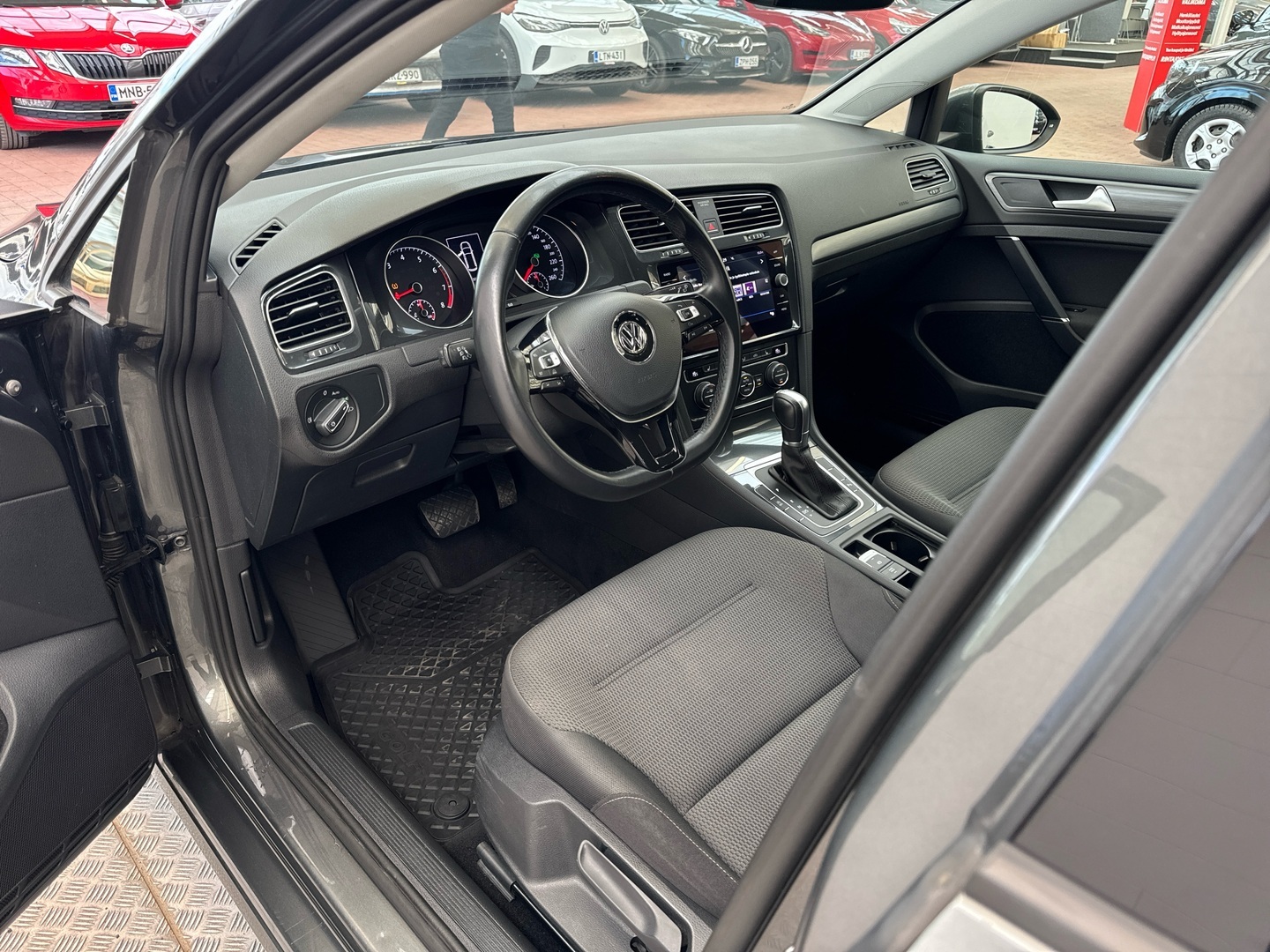 VOLKSWAGEN Golf 2018