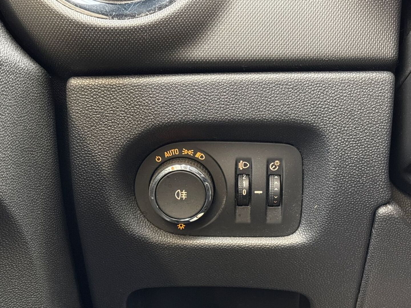 OPEL Corsa 16