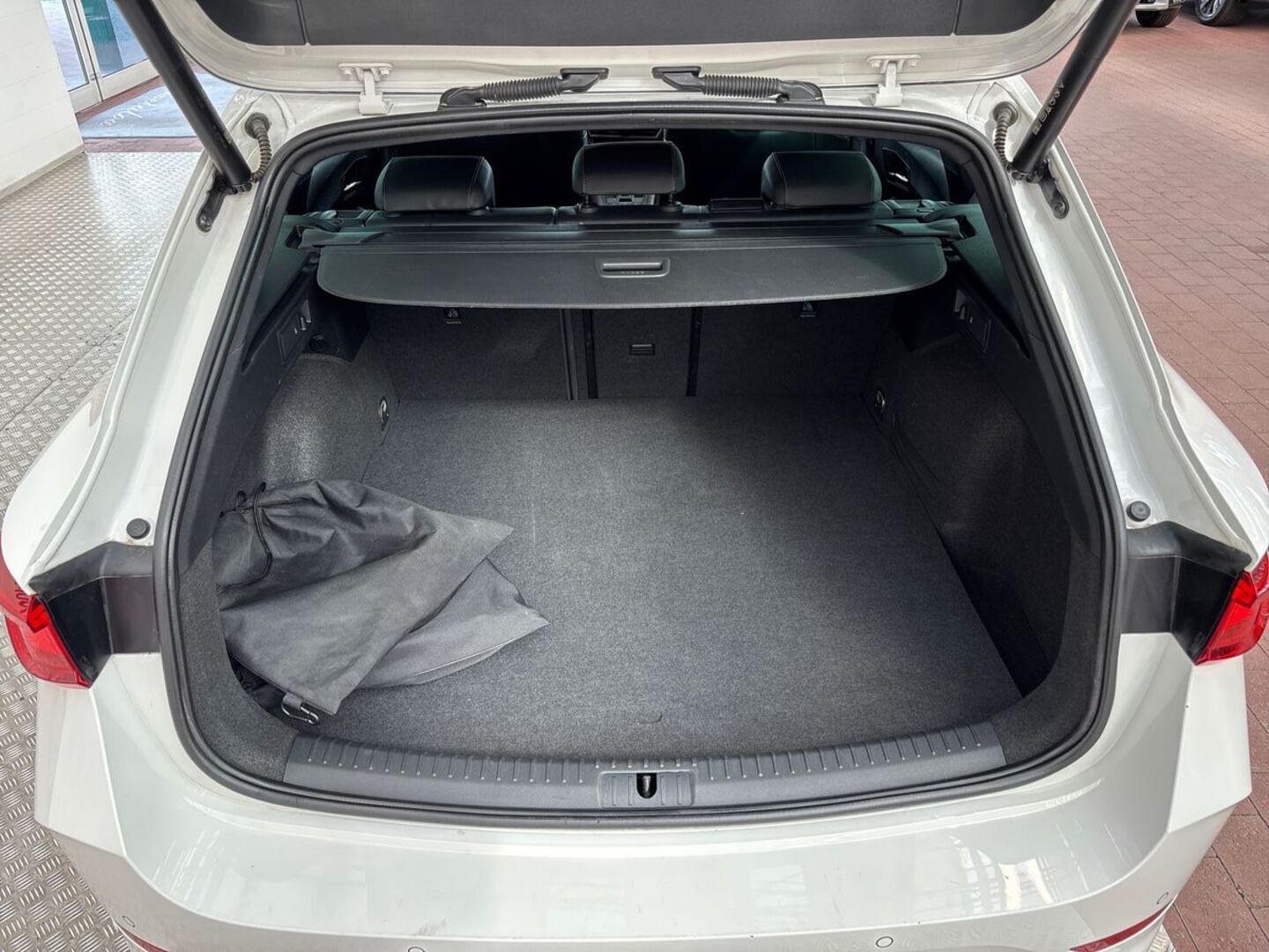 CUPRA Leon Sportstourer 11