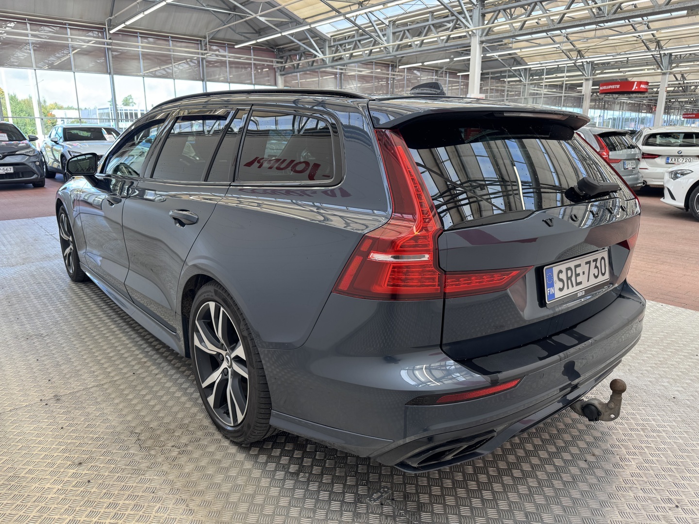 VOLVO V60 2020