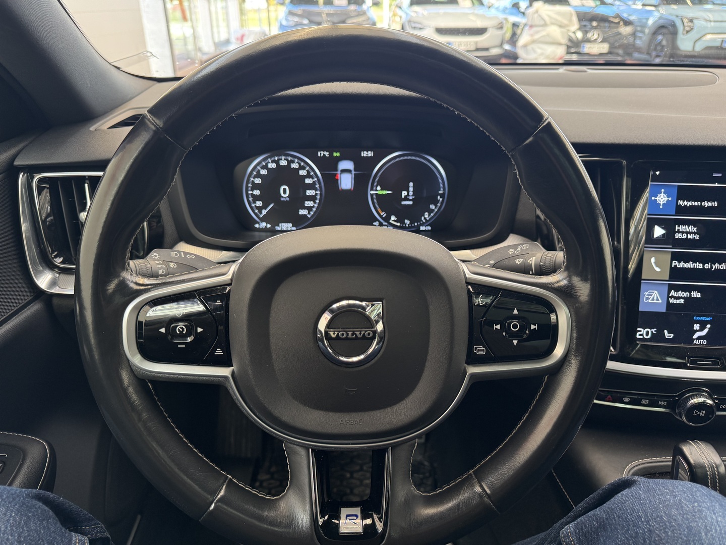 VOLVO V60 2020