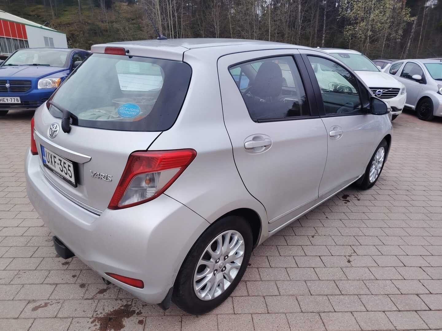 TOYOTA Yaris 2013