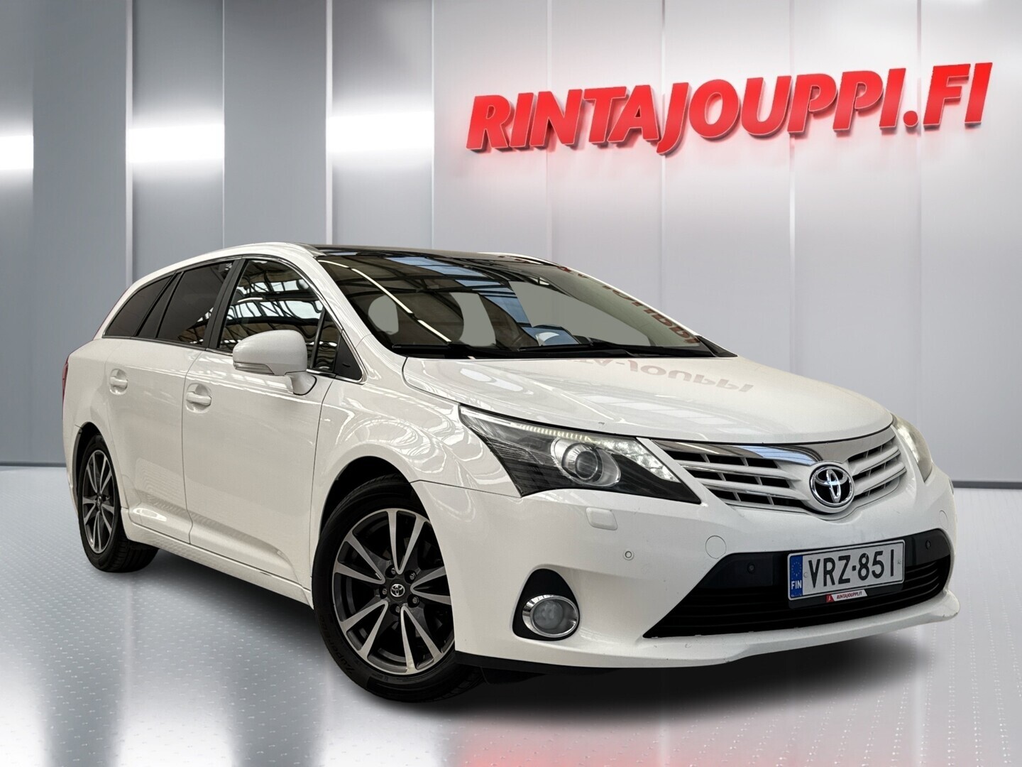 TOYOTA Avensis 2012