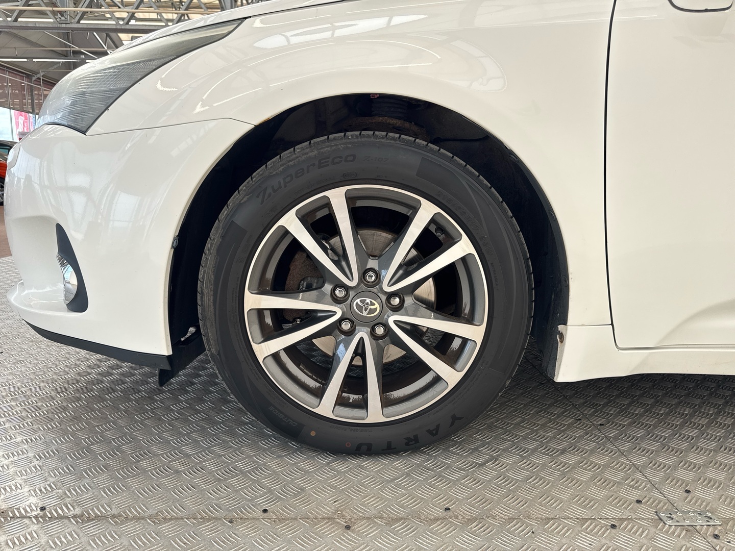 TOYOTA Avensis 2012