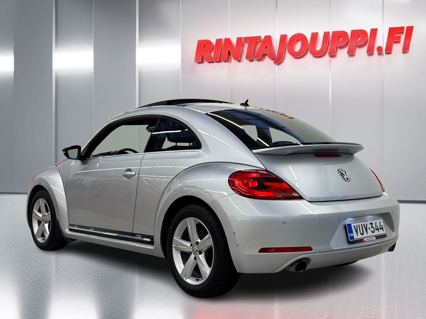 VOLKSWAGEN Beetle 2013