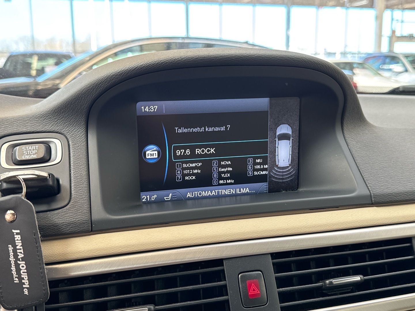 VOLVO V70 14