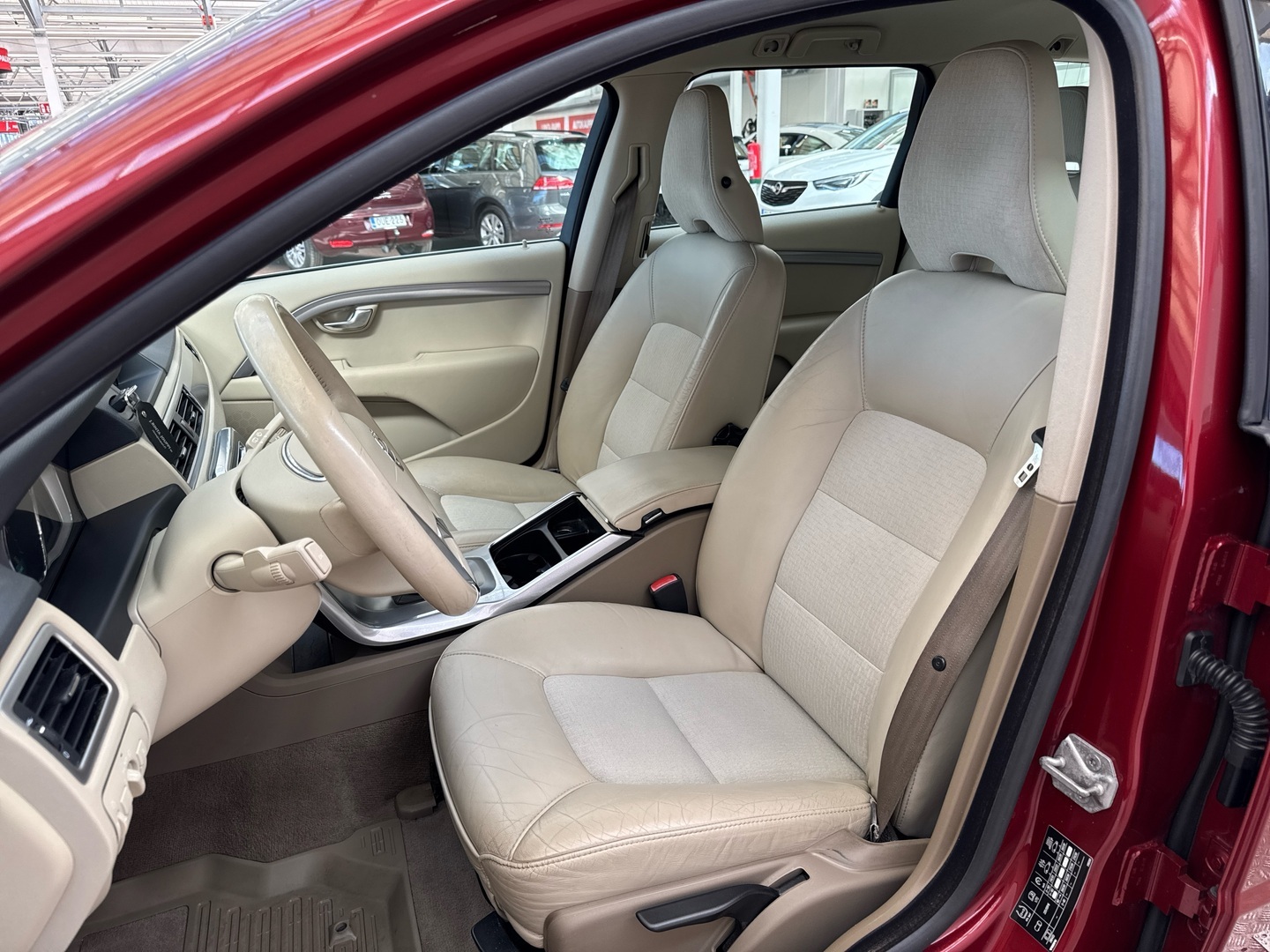 VOLVO V70 9