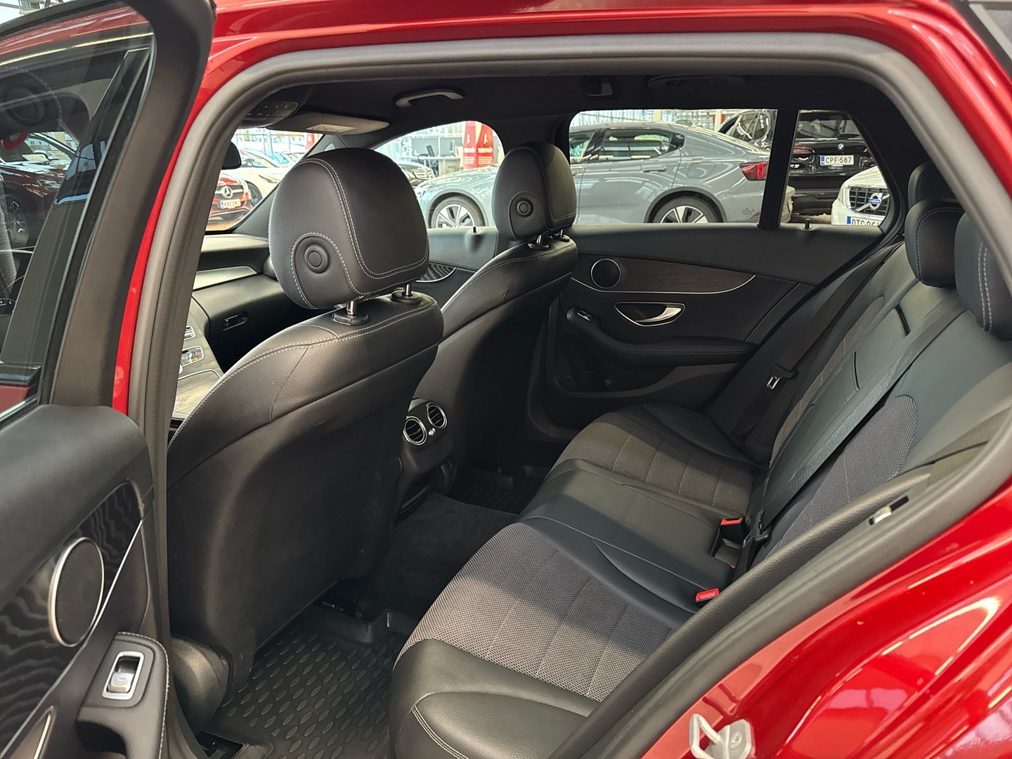 MERCEDES-BENZ C 2015