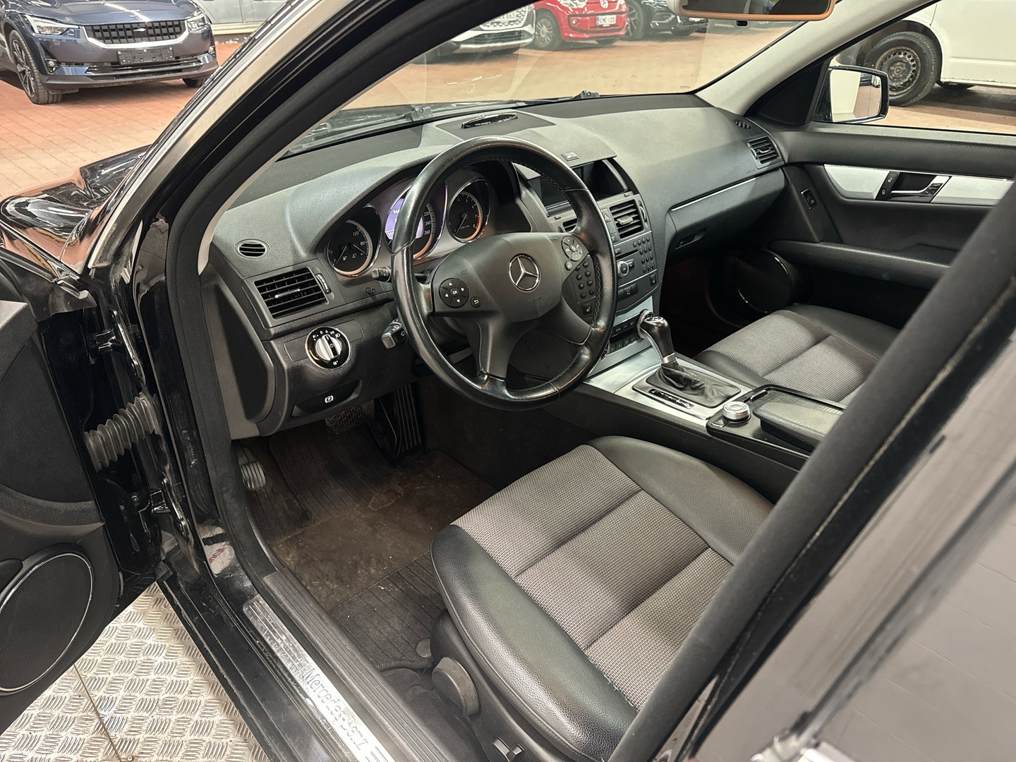 MERCEDES-BENZ C 2010