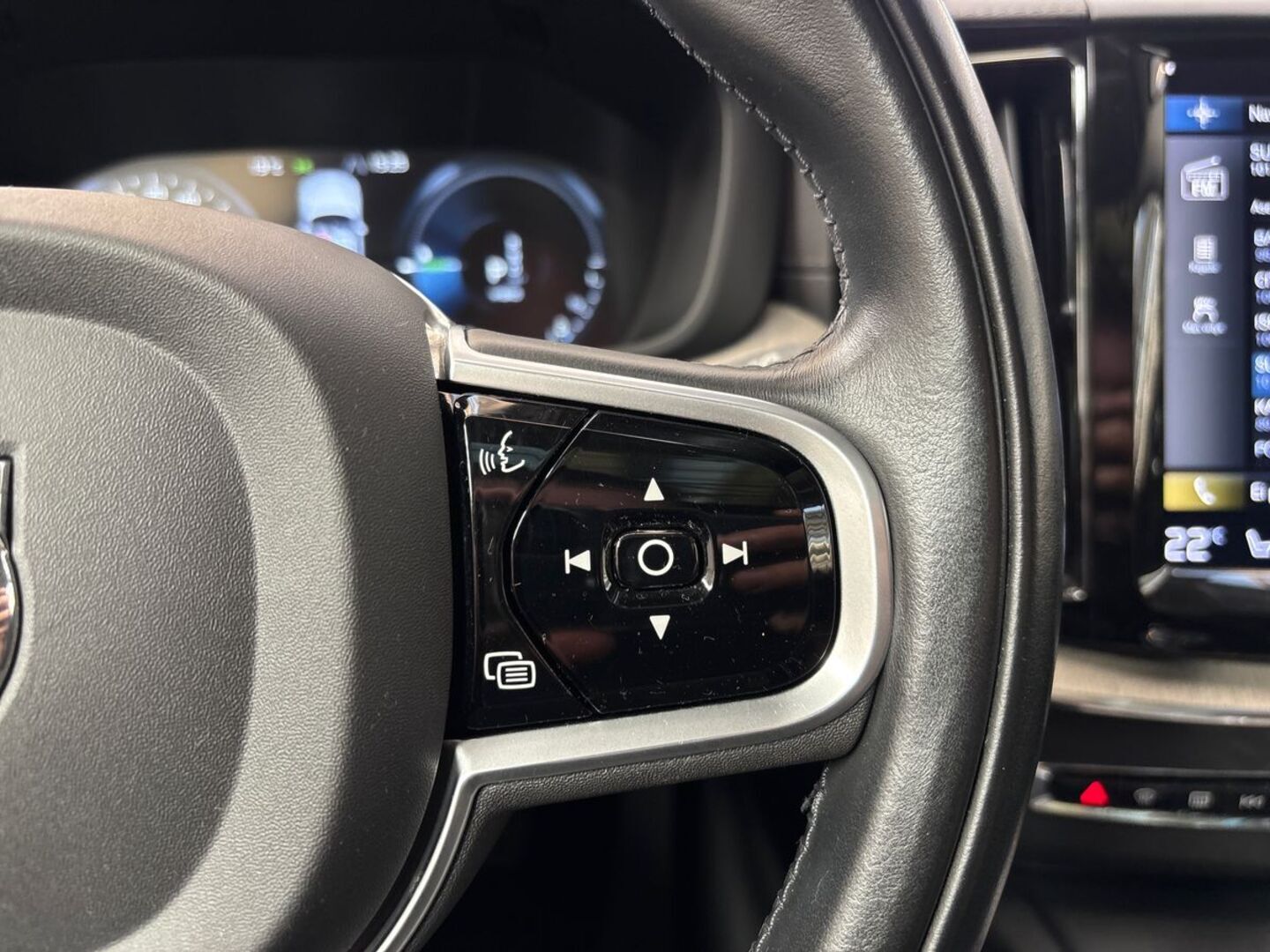 VOLVO XC60 19
