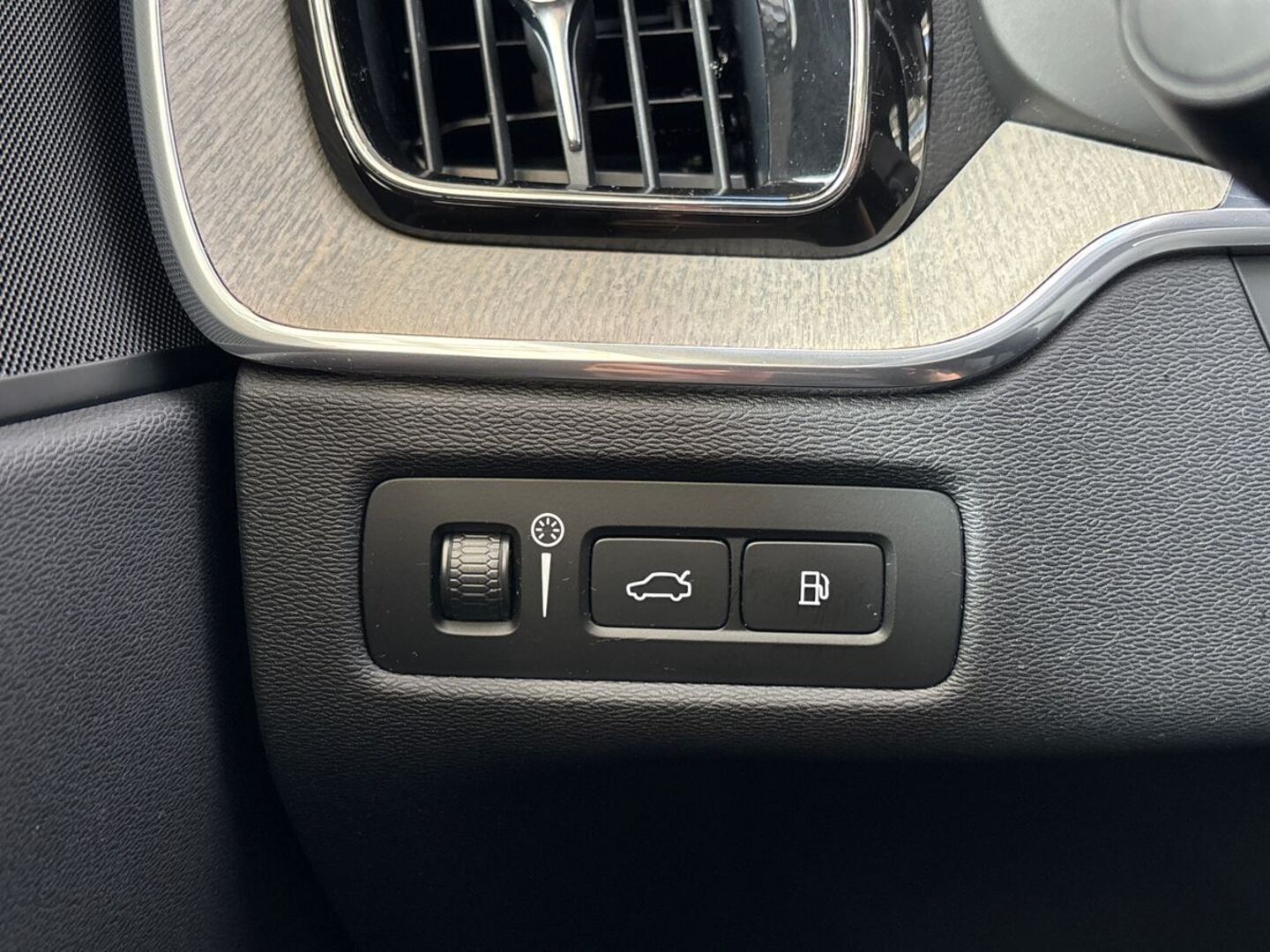VOLVO XC60 21