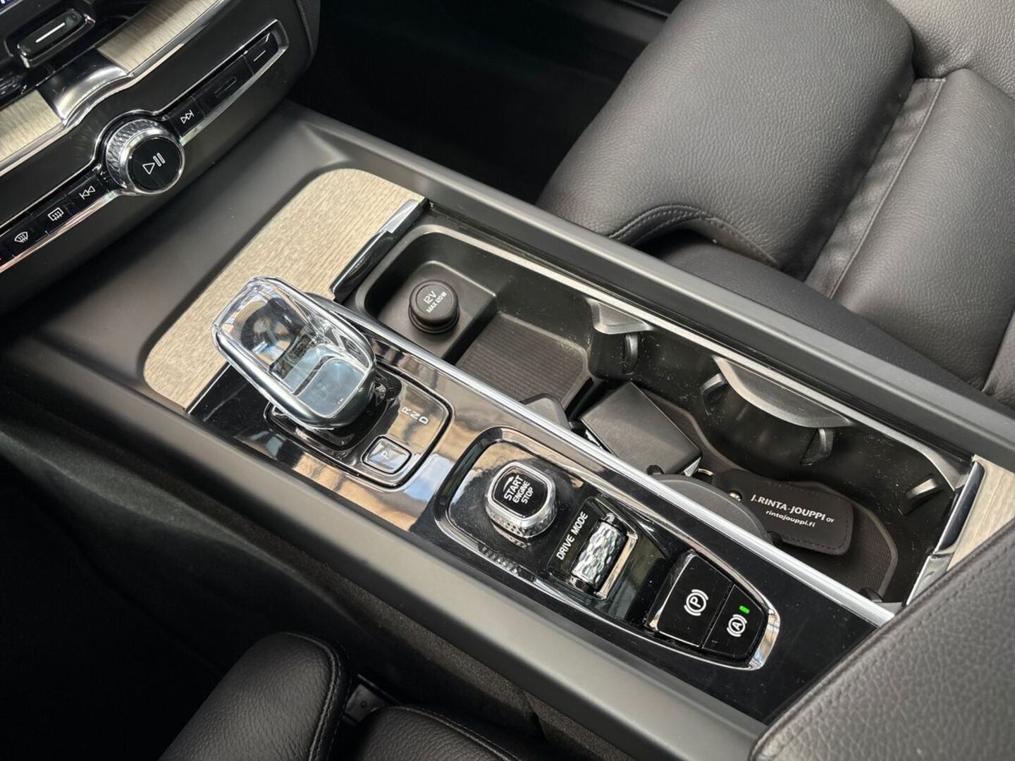 VOLVO XC60 23