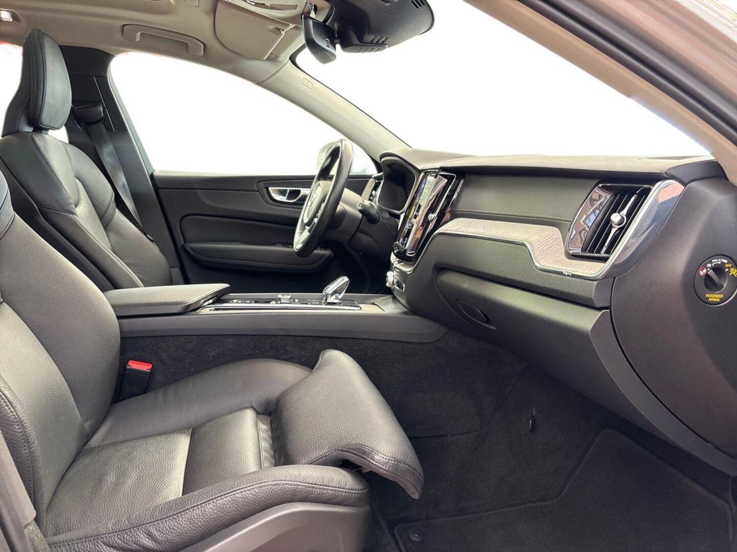 VOLVO XC60 9