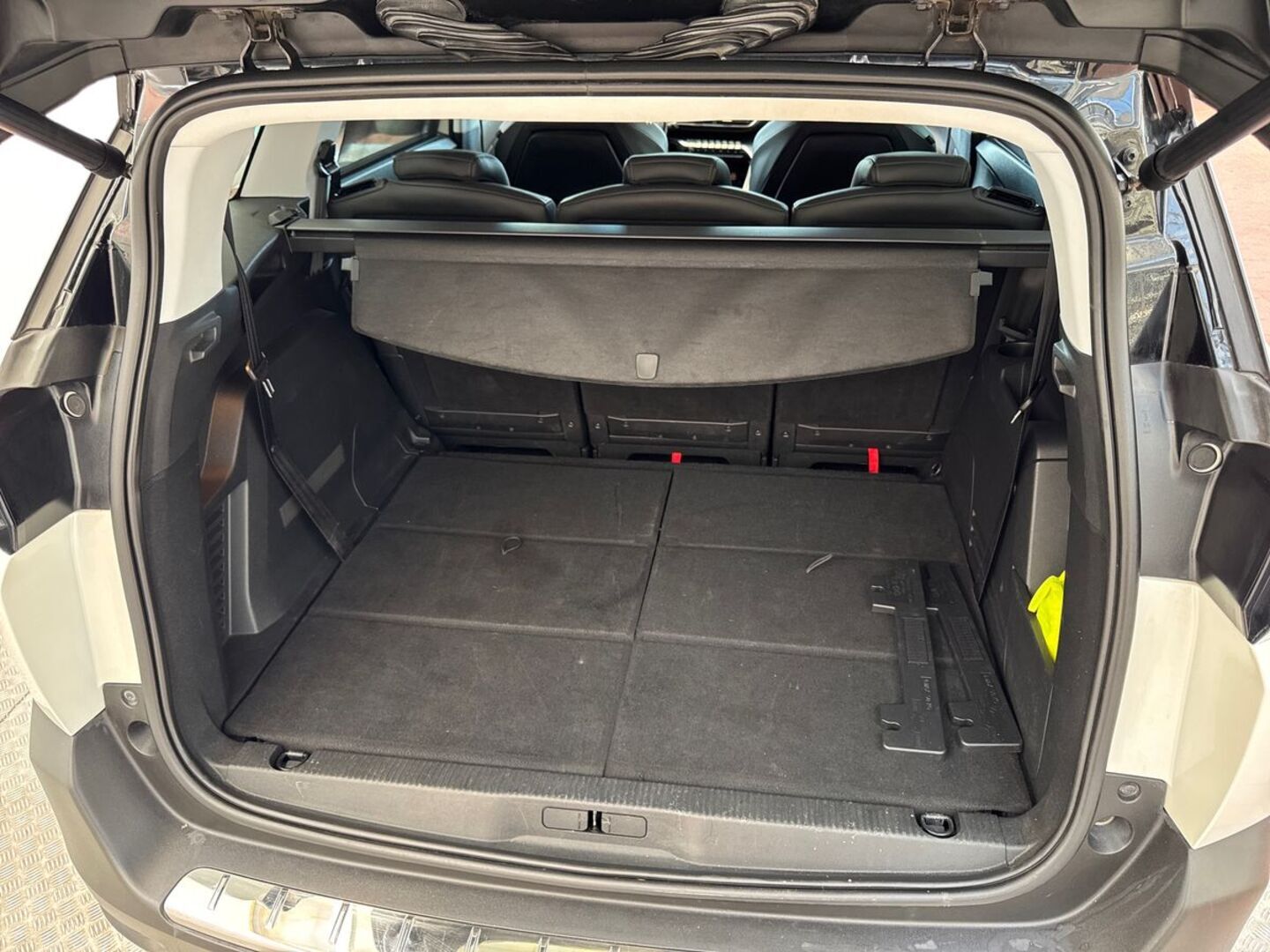 PEUGEOT 5008 2020