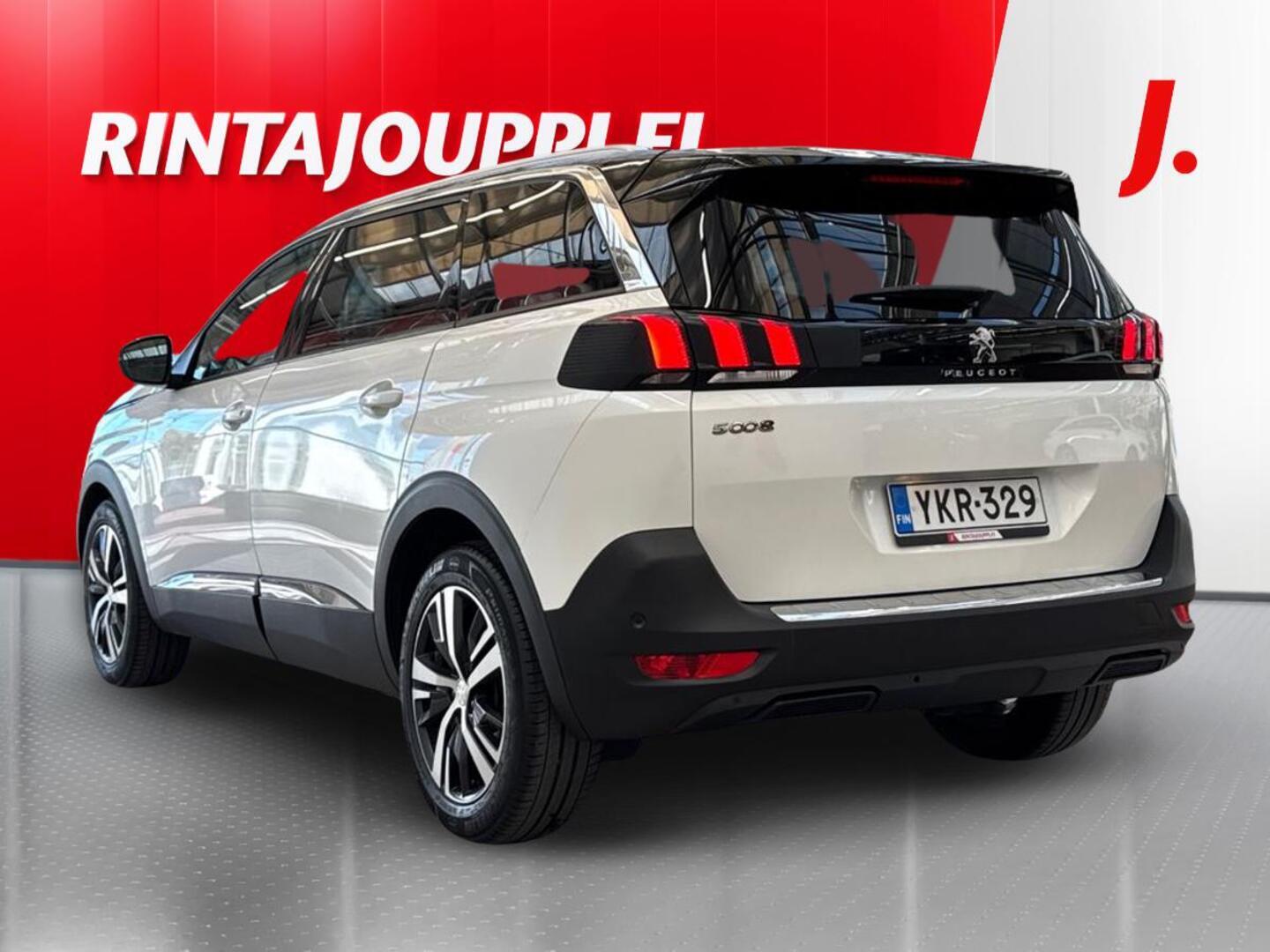 PEUGEOT 5008 2020