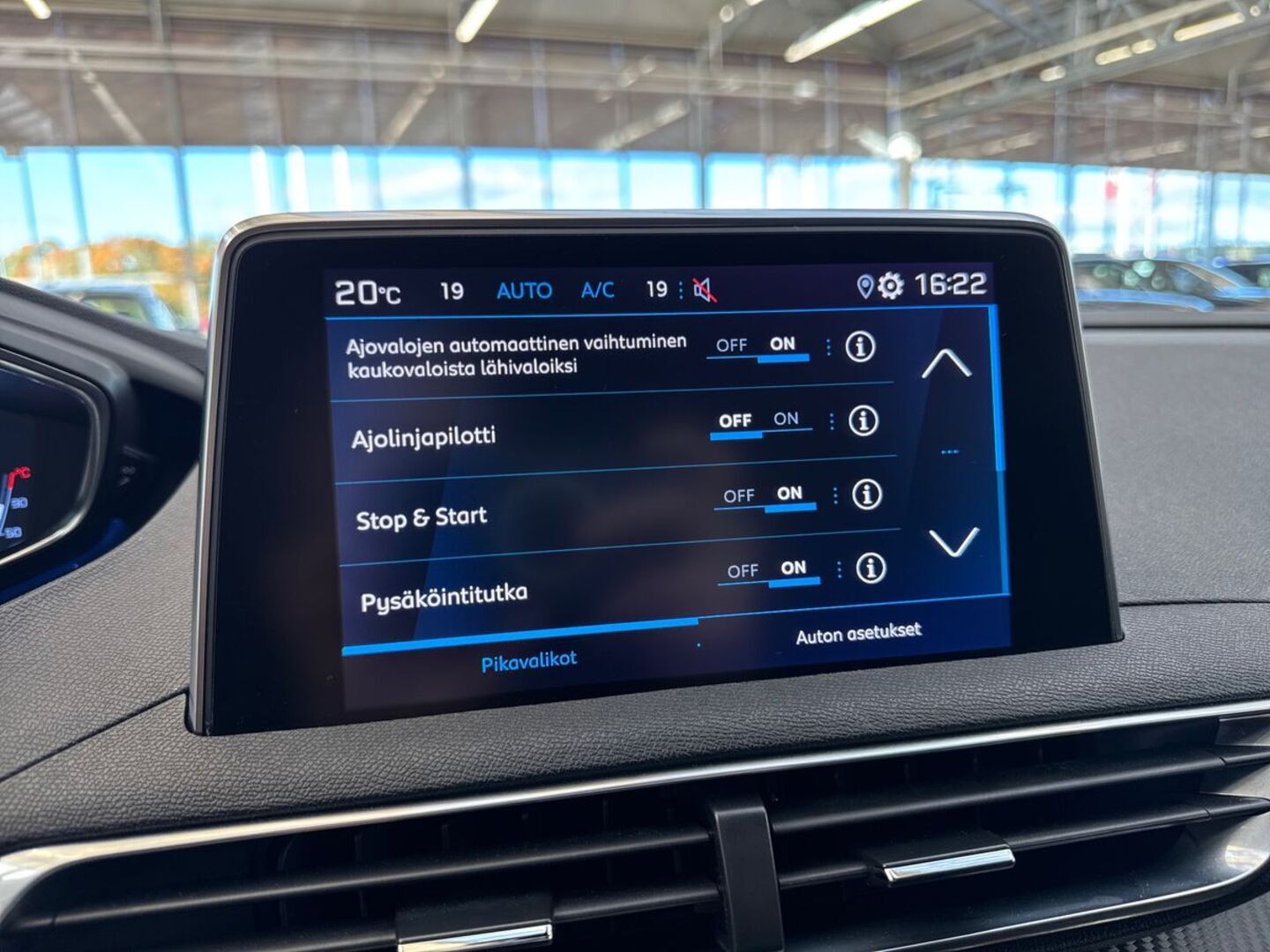 PEUGEOT 5008 2020