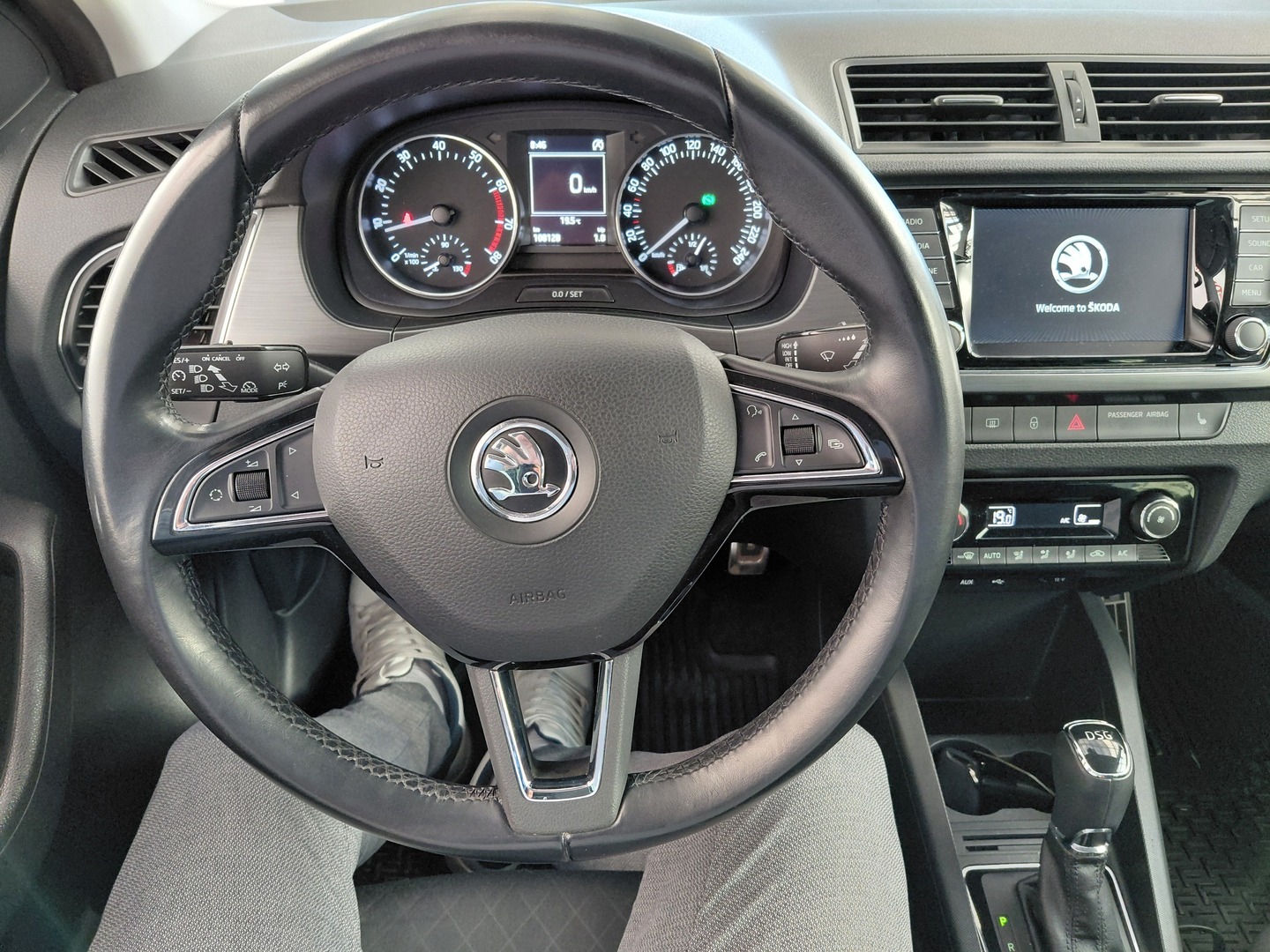 SKODA Fabia 2015