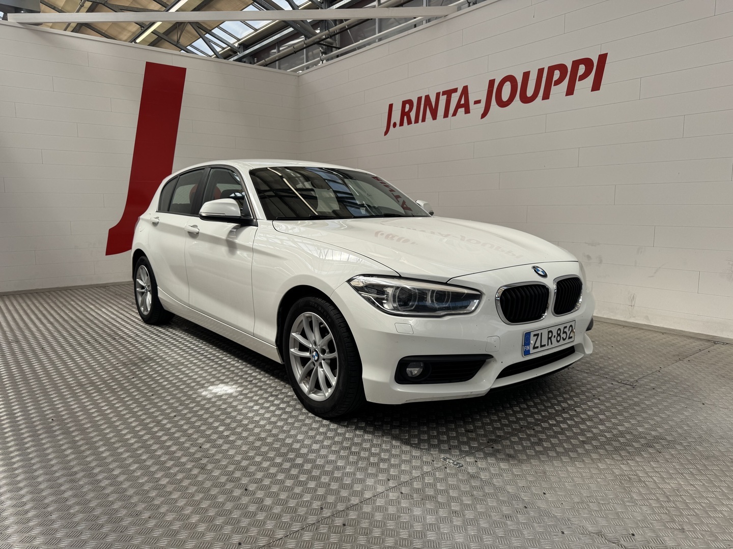 BMW 118 2017