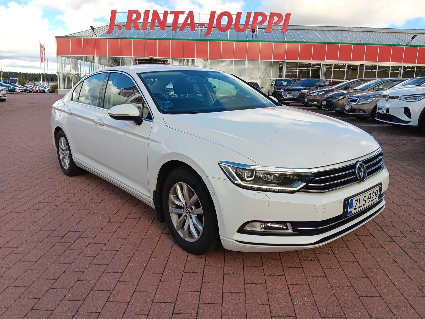 VOLKSWAGEN Passat 2018
