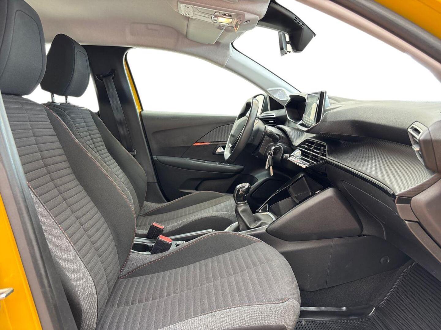 PEUGEOT 208 2022