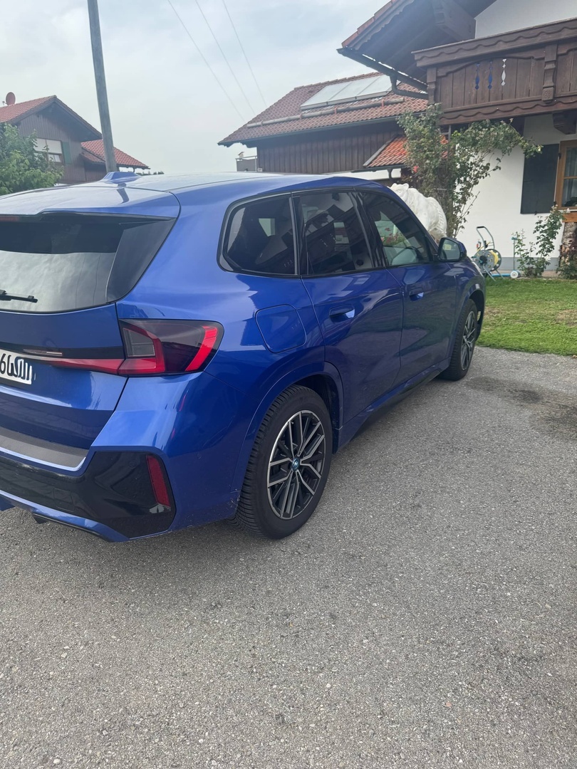 BMW iX1 2023