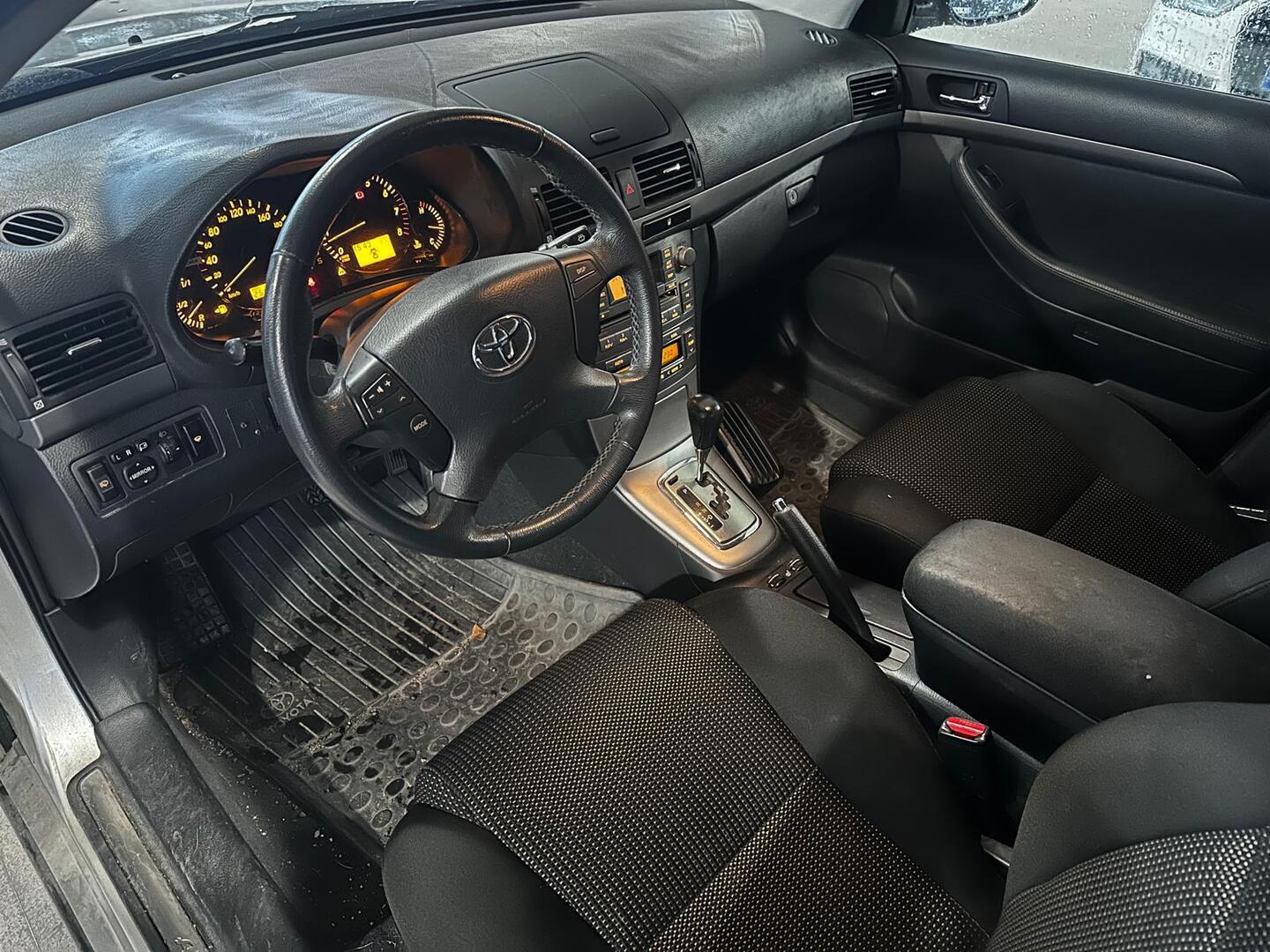 TOYOTA Avensis 2007