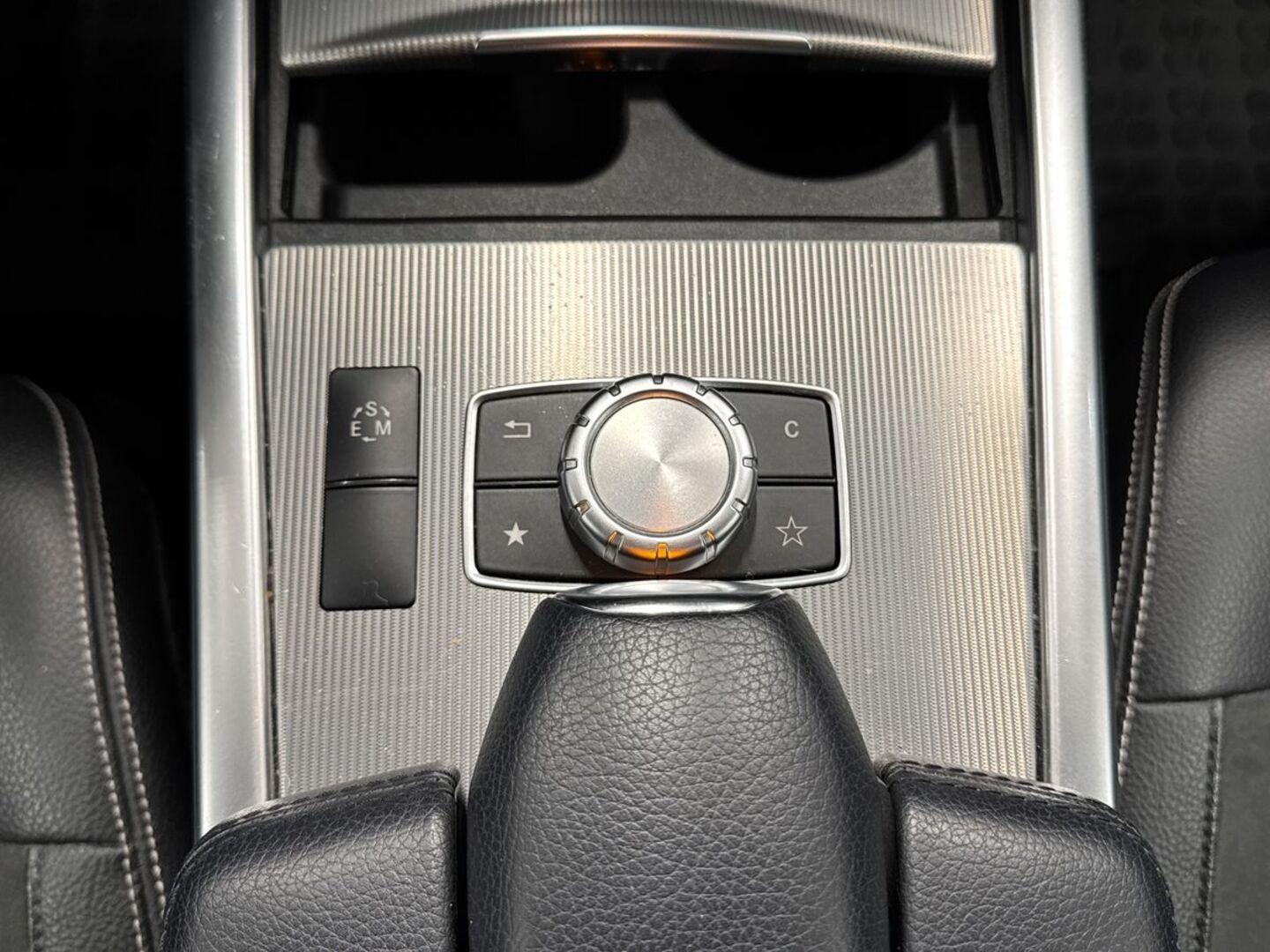 MERCEDES-BENZ E 21